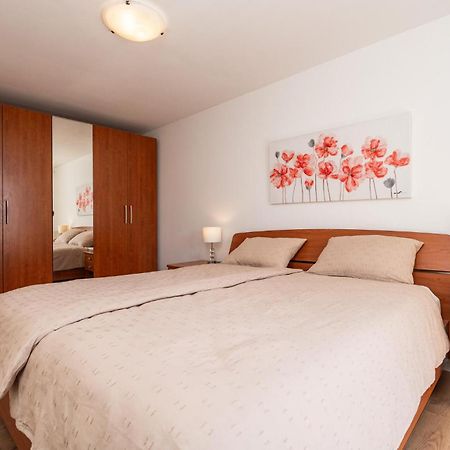 Cozy Apartment In Dubrovnik With House Sea View Екстериор снимка