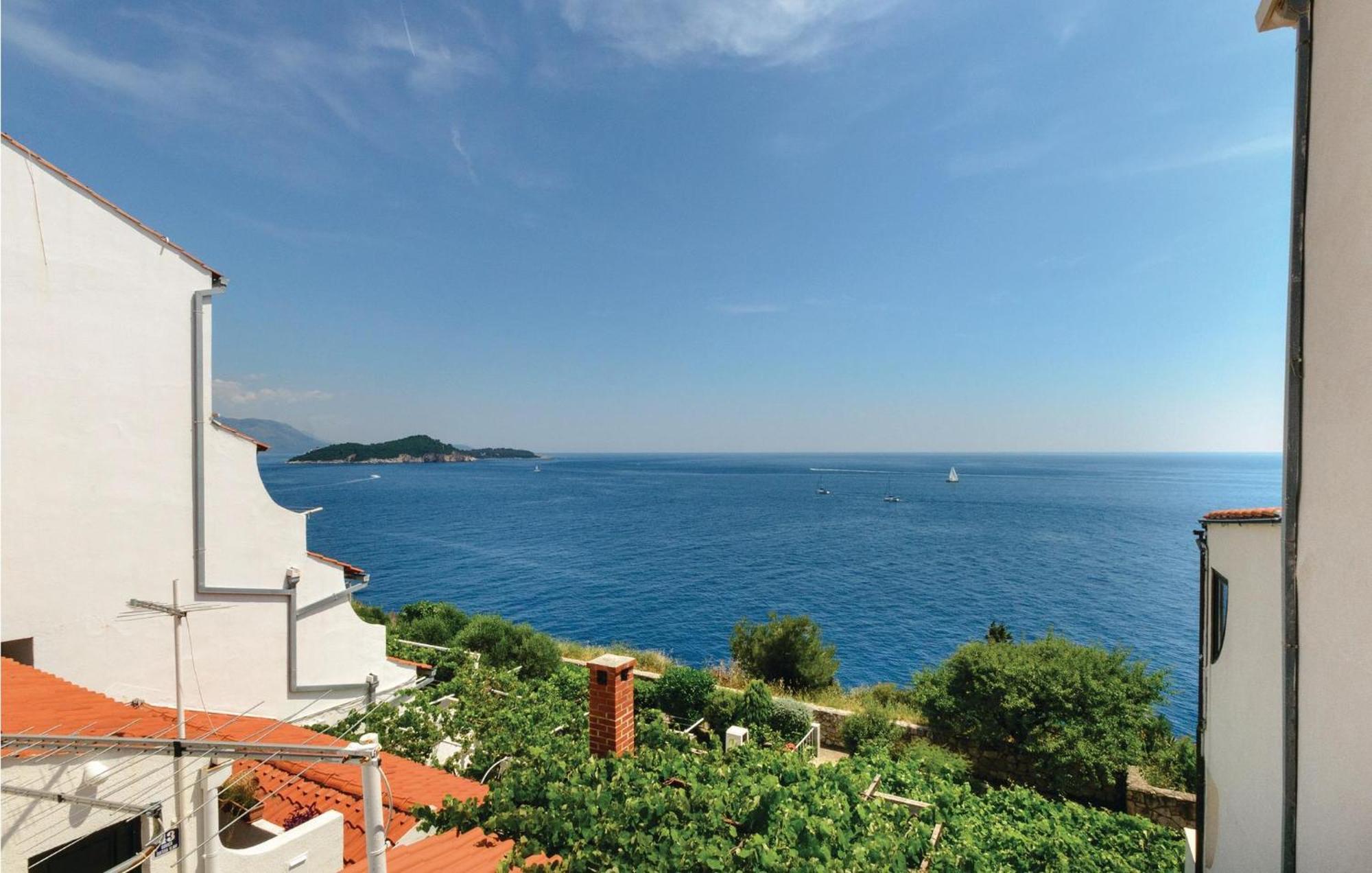Cozy Apartment In Dubrovnik With House Sea View Екстериор снимка
