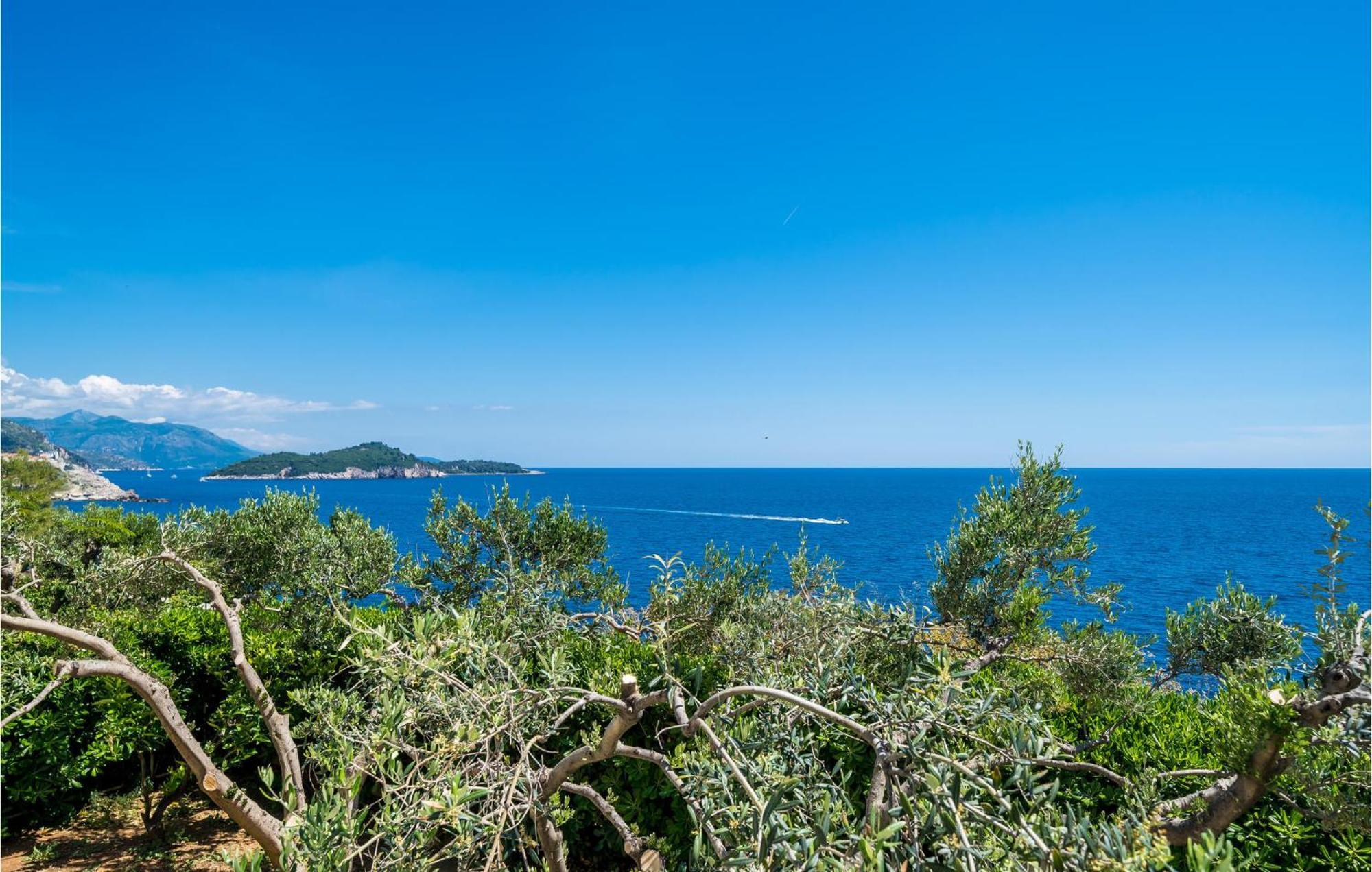 Cozy Apartment In Dubrovnik With House Sea View Екстериор снимка