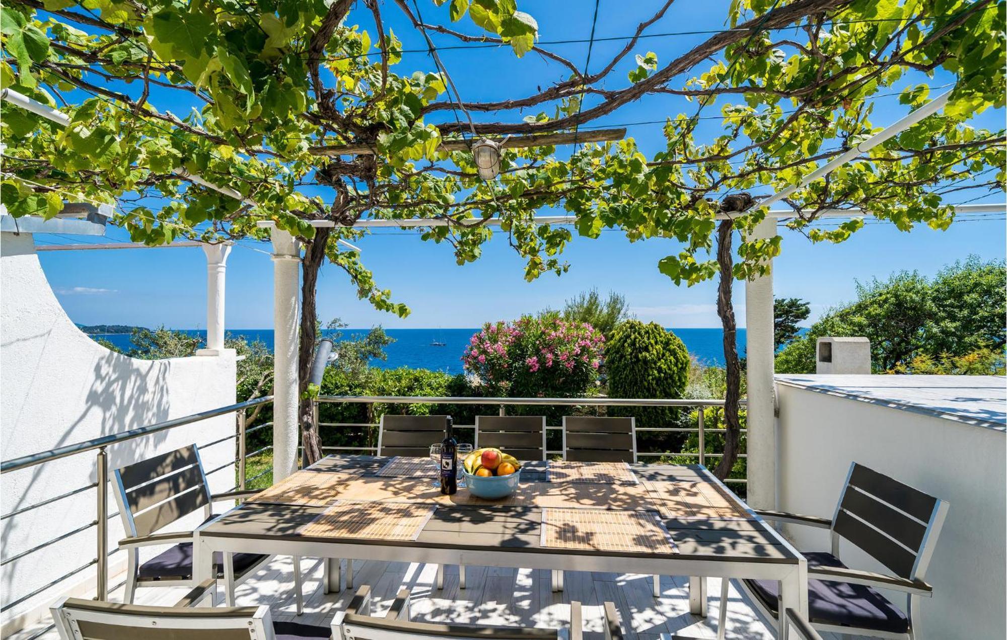 Cozy Apartment In Dubrovnik With House Sea View Екстериор снимка