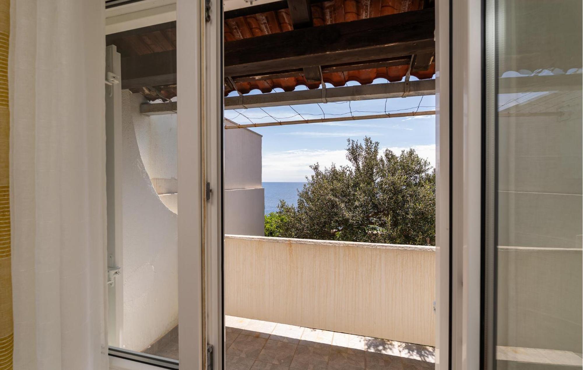Cozy Apartment In Dubrovnik With House Sea View Екстериор снимка