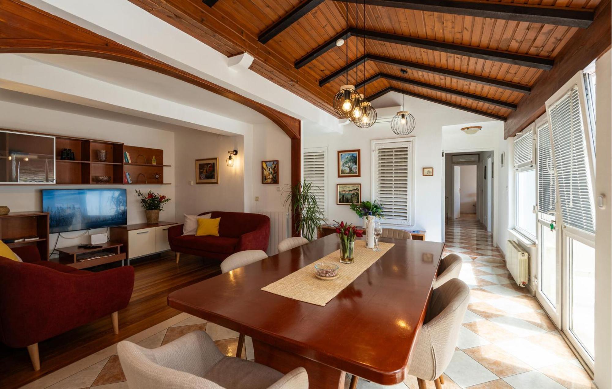 Cozy Apartment In Dubrovnik With House Sea View Екстериор снимка